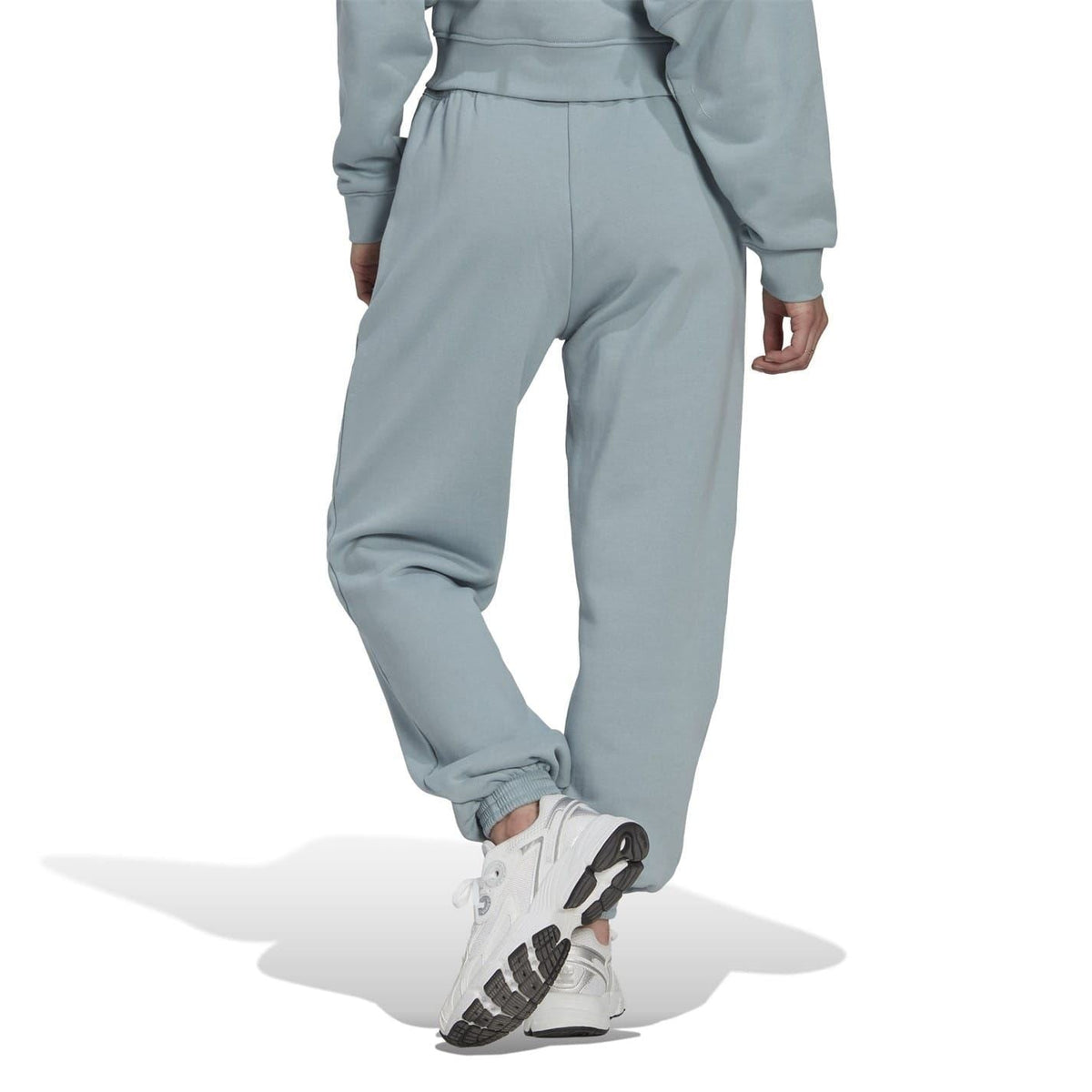 Grey joggers with relaxed fit and elastic cuff hems
