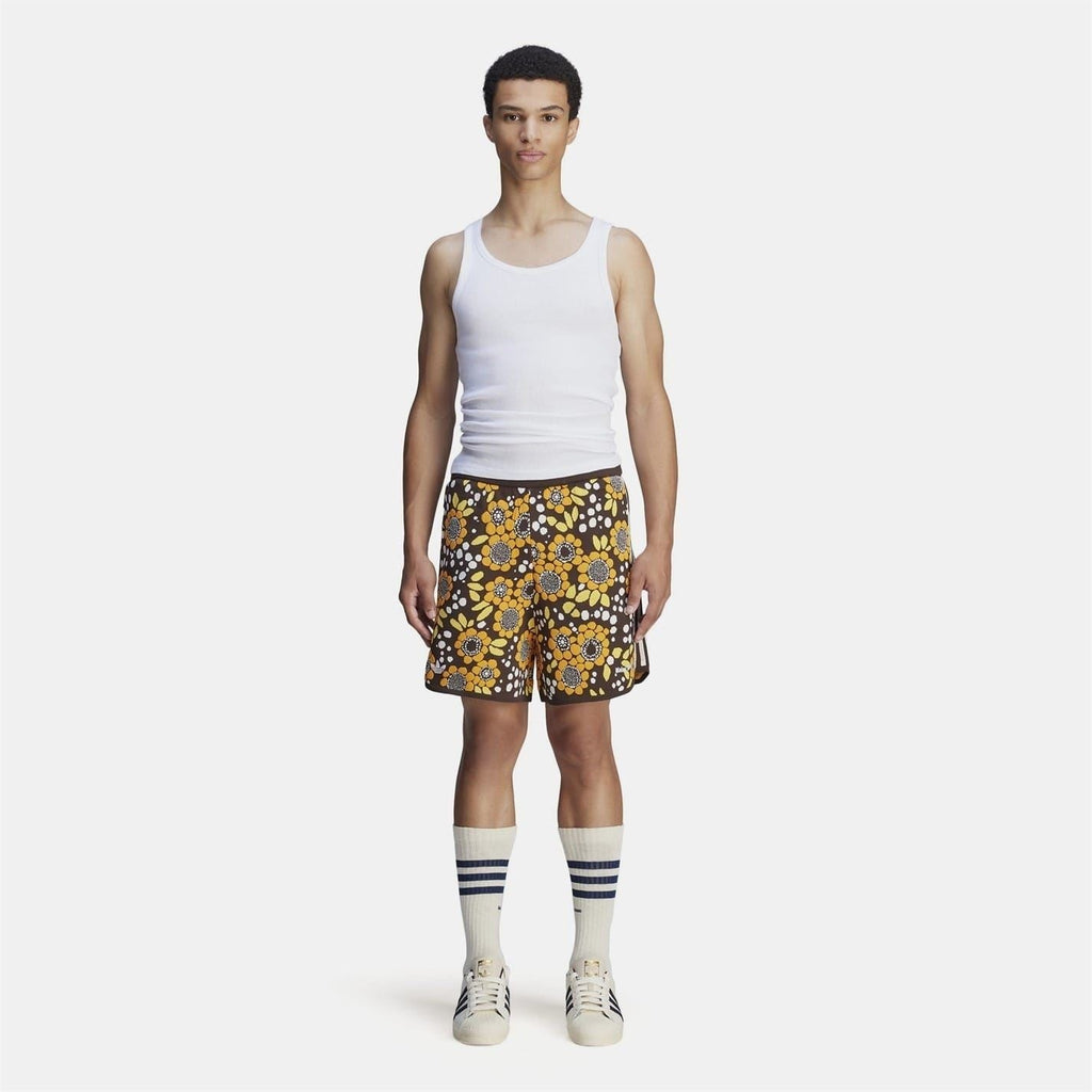 Floral knit shorts in black with multicolour flower print and comfy elastic waistband