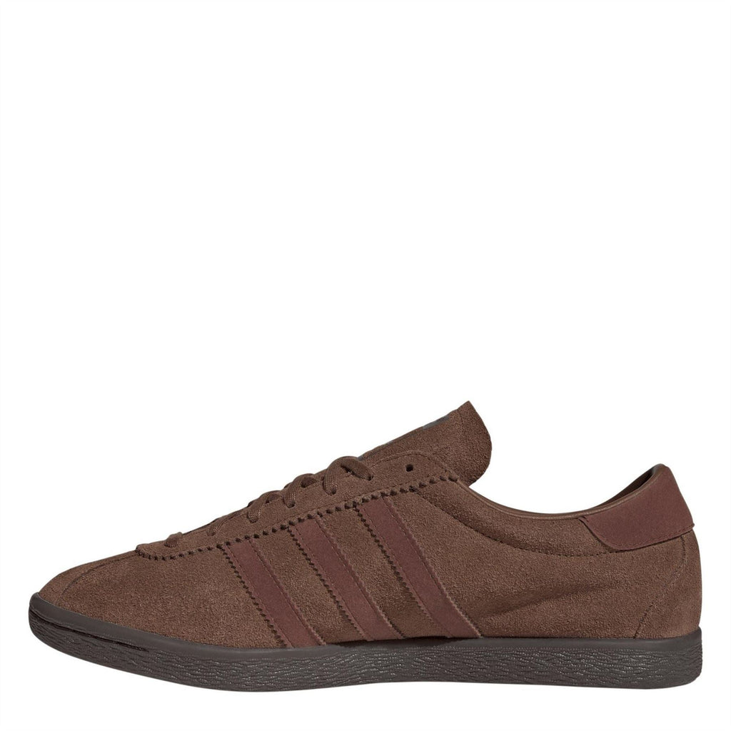 Brown suede adidas Originals trainer, low-top lace-up with three stripes and rubber sole