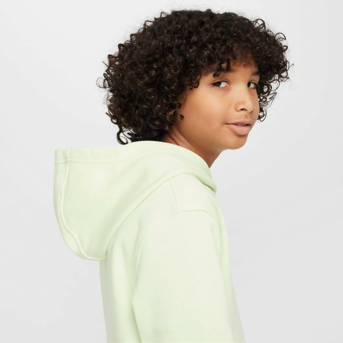 Sportswear Club Fleece Pullover Hoodie In Lime Ice/white