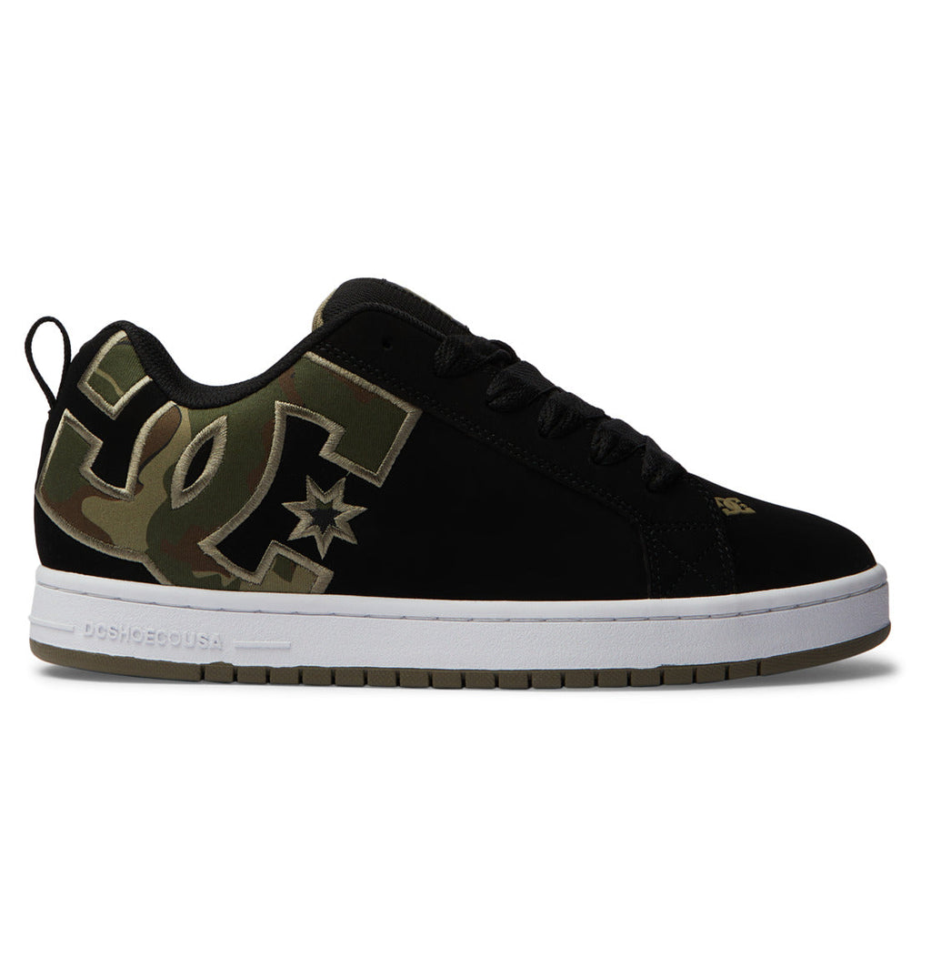 Court Graffik skate shoes in black with camo-style side graphics and white sole