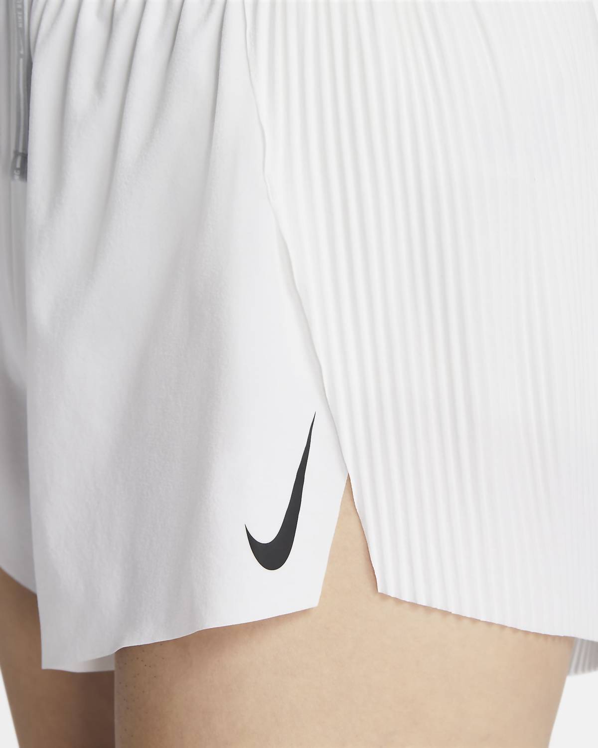 Mid-Rise Brief-Lined Shorts In White/black