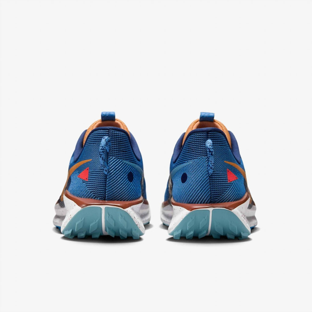 Men's Pegasus Trail 5 Shoes In Blue Void