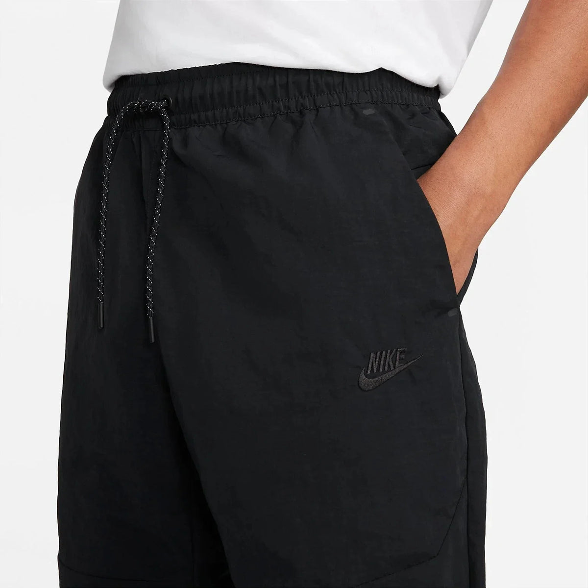 Men's Nike Sportswear Tech Essentials Pants  Black Drawstring Waist KFC346