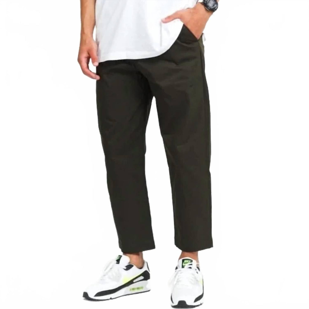 Standard Fit Taper Leg Pants In Black
