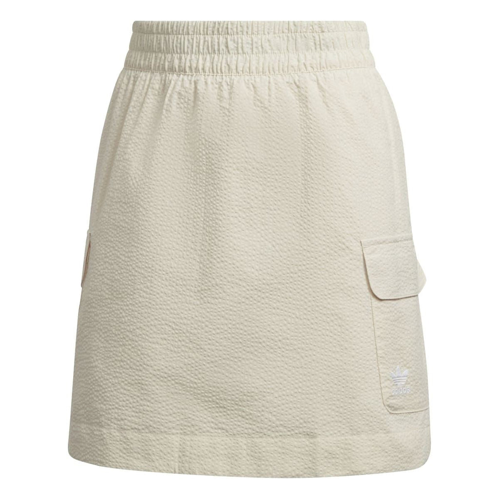 adidas Originals Adicolor Classics poplin skirt featuring a stylish, casual design with a fitted waist and pleated details.