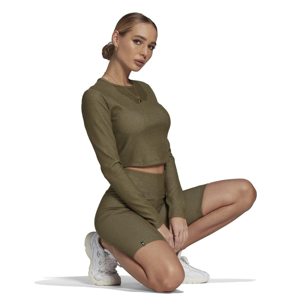 Olive cropped long-sleeve knit sweater with ribbed crew neck and slim fit