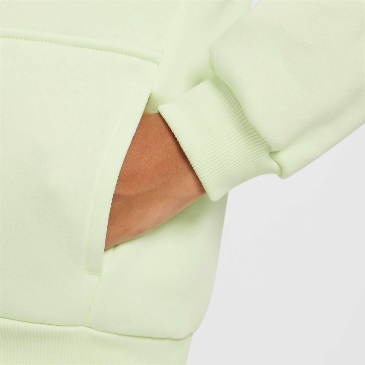 Sportswear Club Fleece Pullover Hoodie In Lime Ice/white