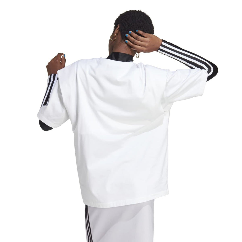 White adidas Originals T-shirt, blank back with short sleeves and crew neckline