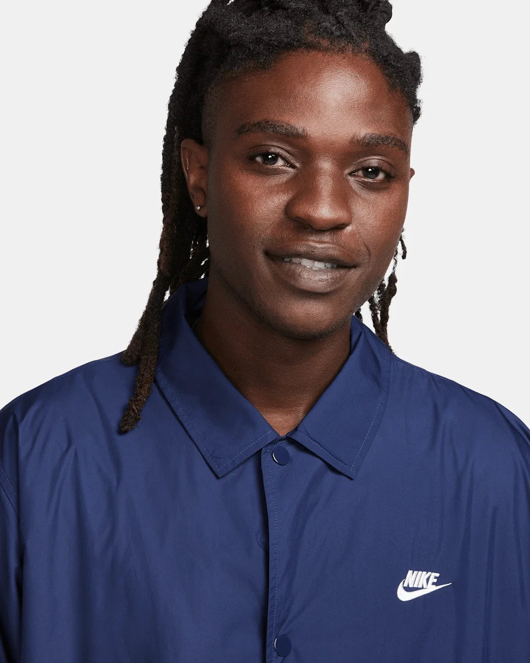 Men's Nike Club Coaches Jacket Navy Relaxed Fit Drawcord Hem Snap Front KFC185