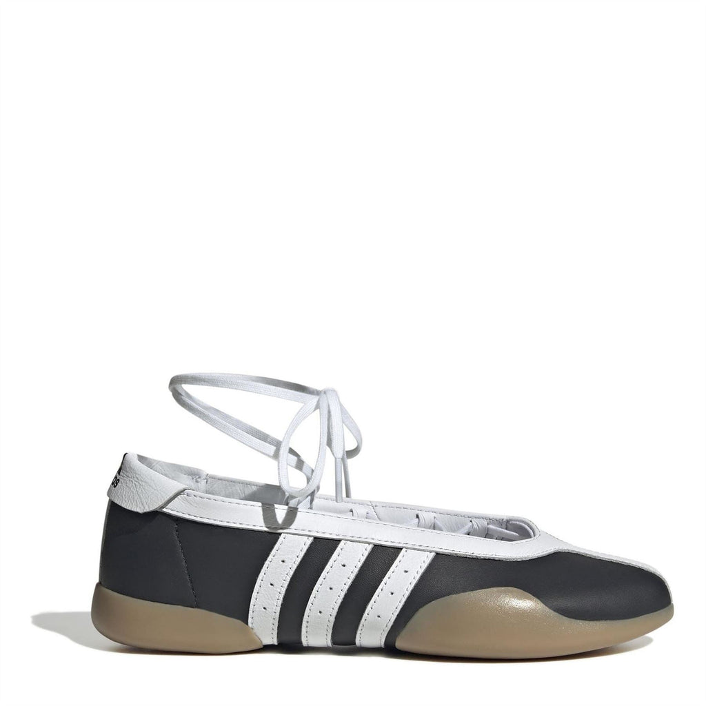 Adidas Originals Taekwondo sneakers in black/white with white stripes and gum sole