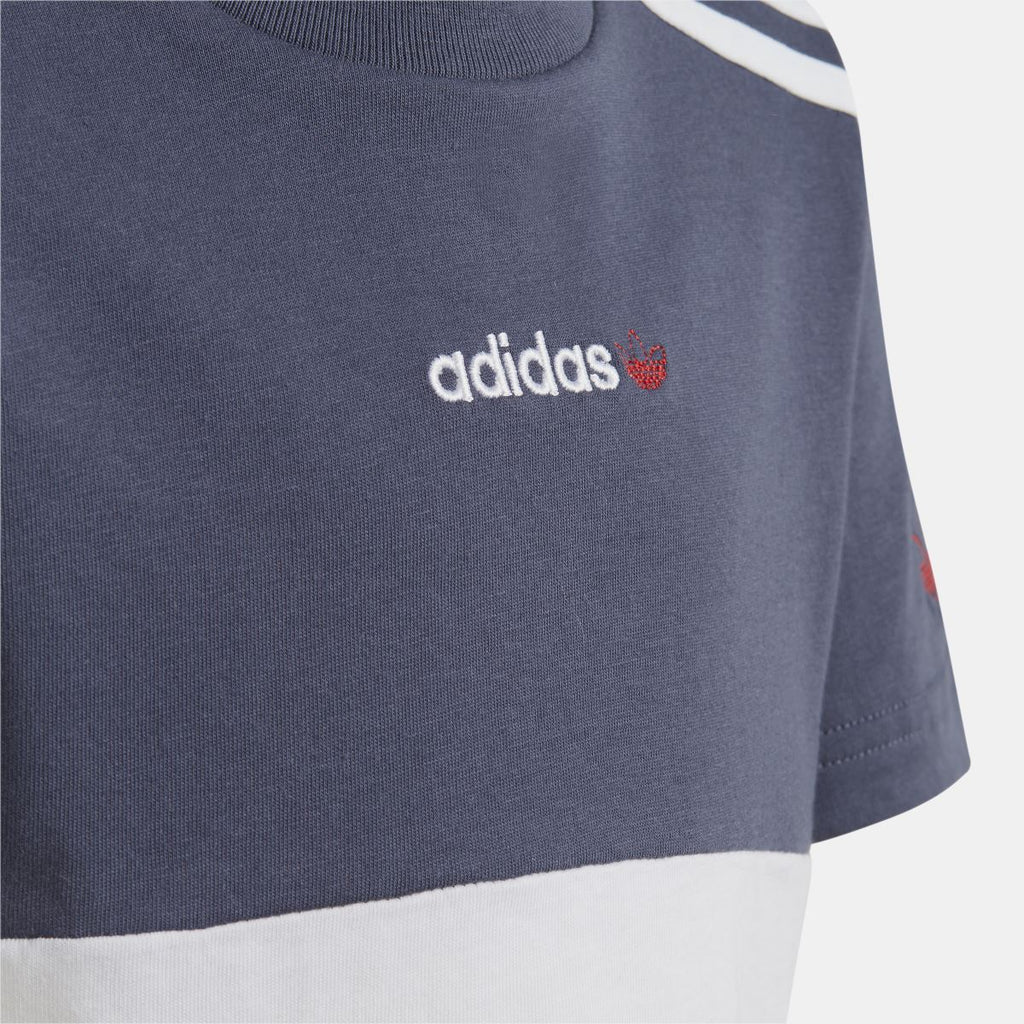 adidas Originals juniors shorts and t-shirt set for ages 8-16, featuring casual athletic style and comfortable fabric.