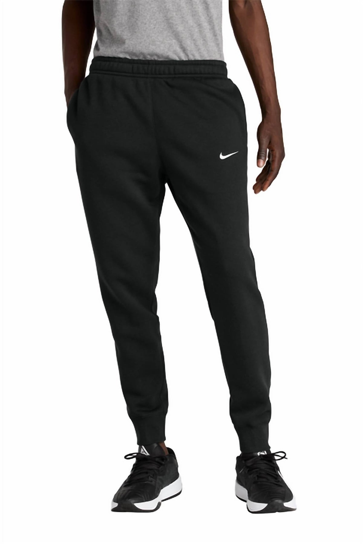 Club Fleece Jogger In Black