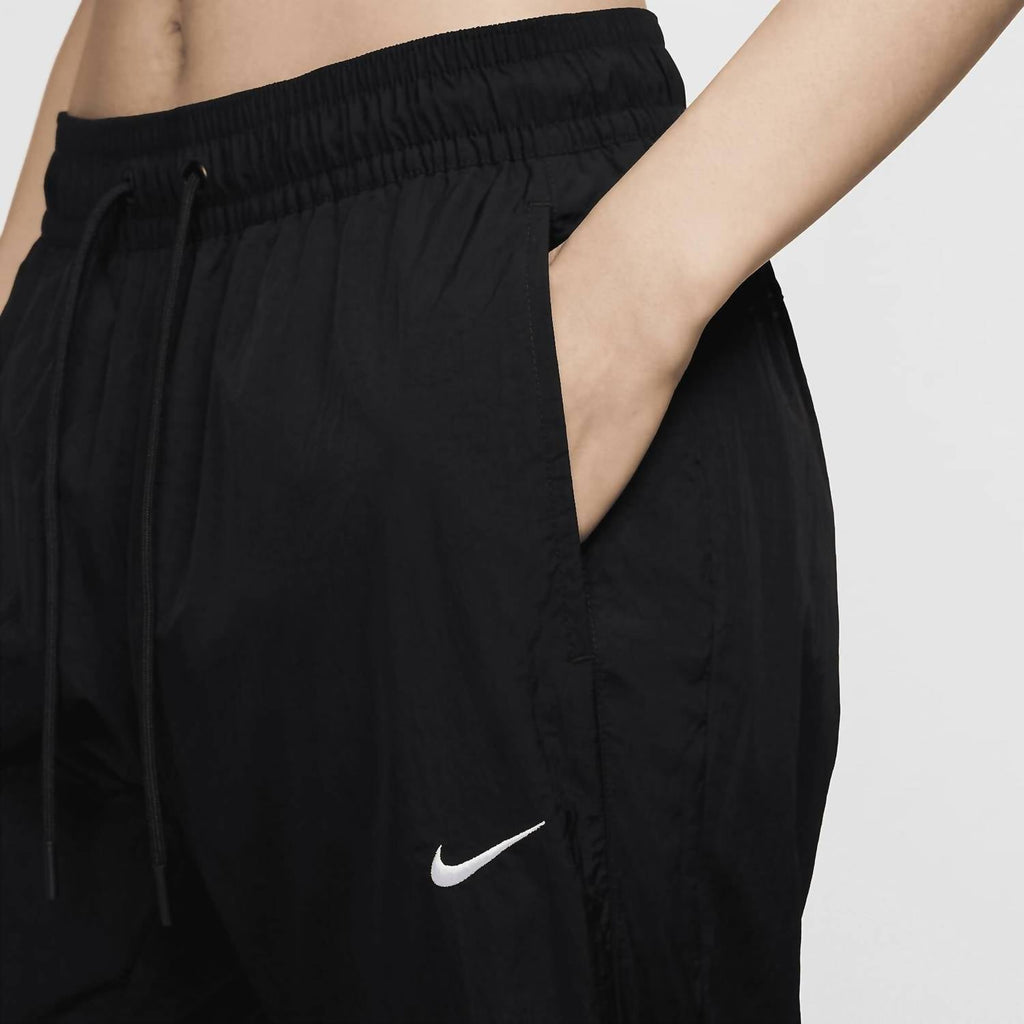 Women's Mid Rise Repel Zip Pants In Black