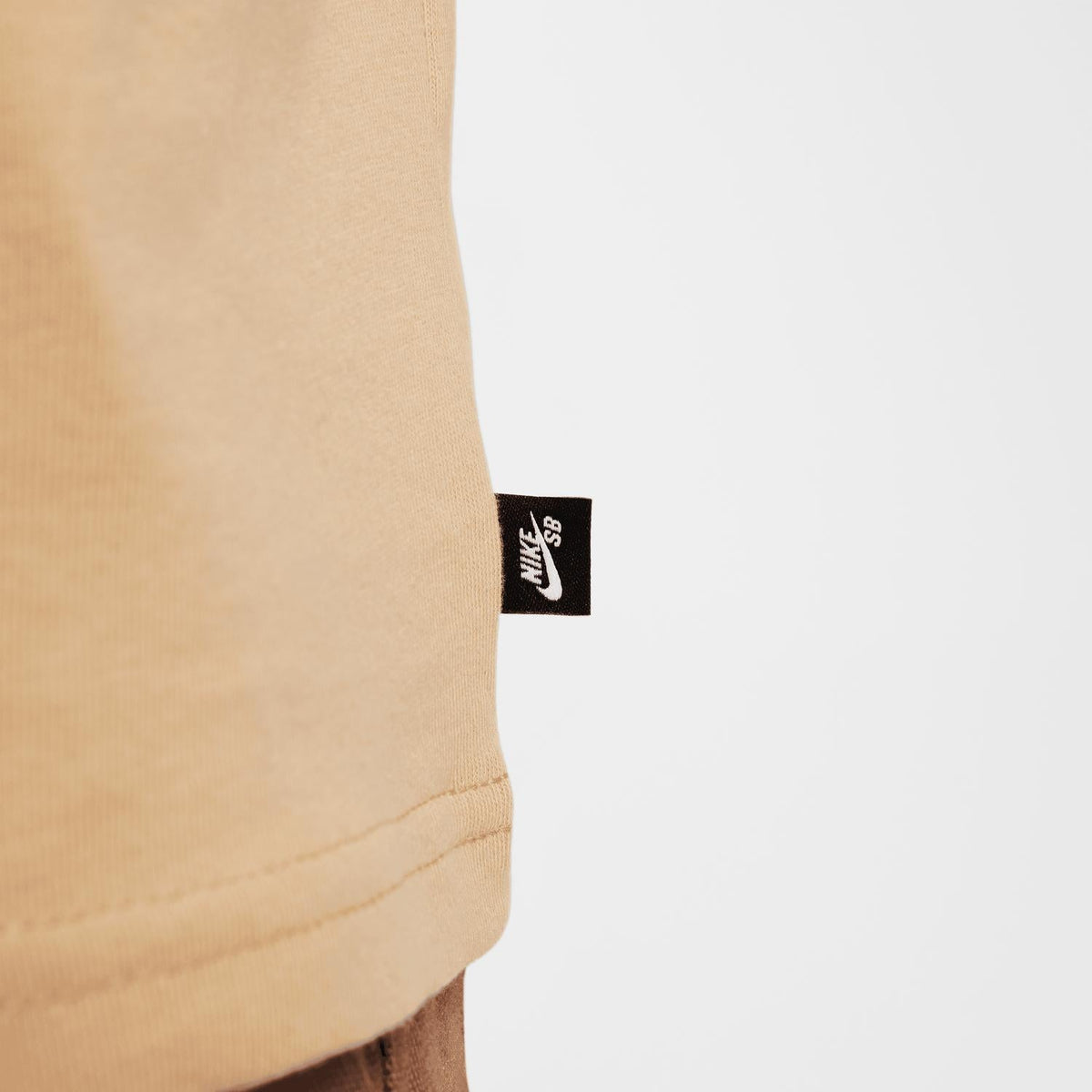 Sb Max90 Spray Can Shirt In Sesame