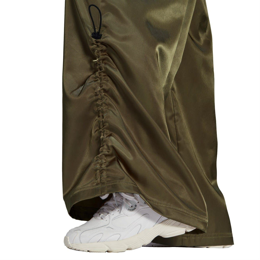 Olive cargo pants hem with drawstring and gathered detail