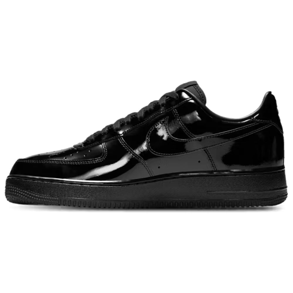 Nike Air Force 1 ’07 PRM low-top sneakers, black glossy finish and lace-up