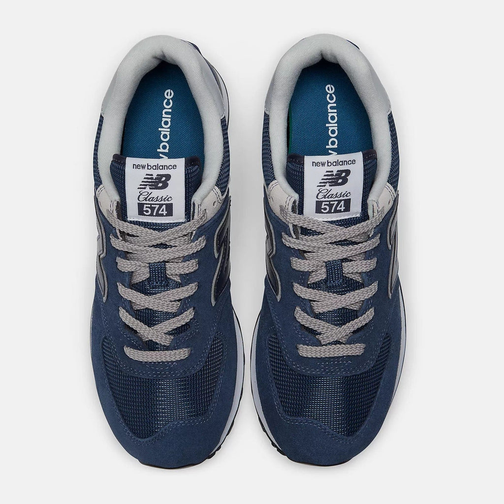New Balance 574 sneakers, navy blue with cushioned tongue and Classic 574 heel label